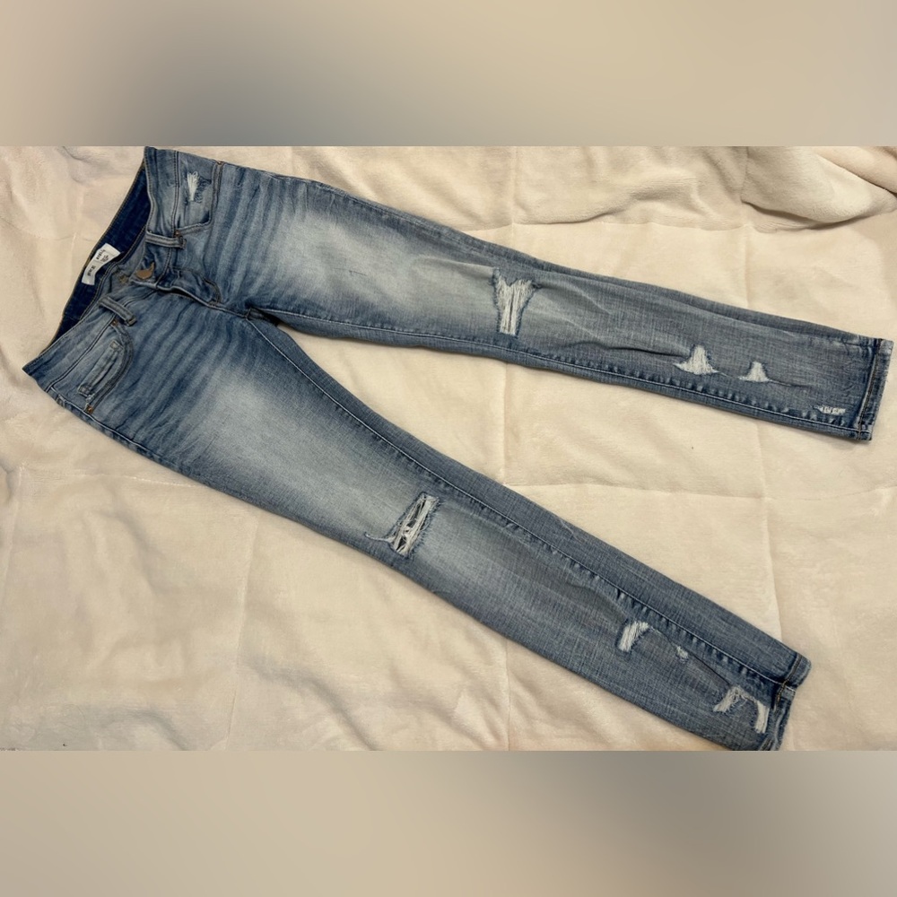 BKE Stella Ankle Skinny Light Wash Destructed Jeans